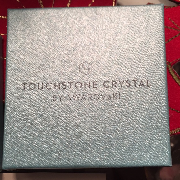 Touchstone crystal by Swarovski earrings NWT🌷🌸 - Picture 2 of 5